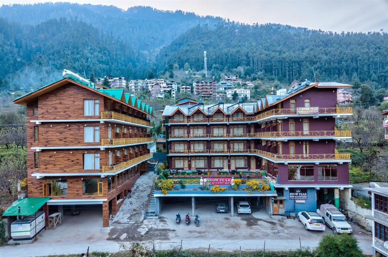 Snow Peak Retreat & Cottages mountain view accommodation in Himachal Pradesh